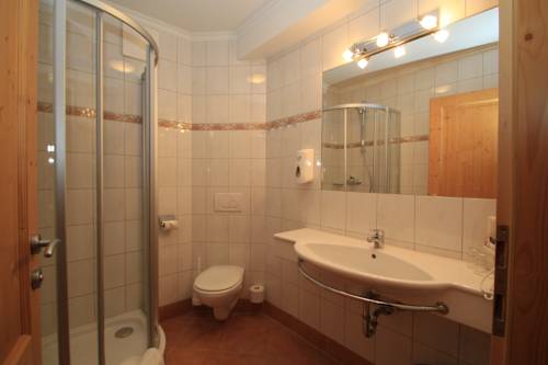 Imagen de la habitación del Hotel Wanderhotel Erika. Foto 7