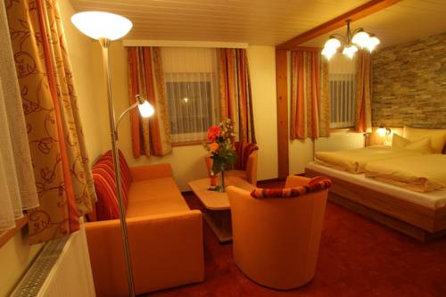 Imagen de la habitación del Hotel Wanderhotel Gr&uuml;ner Baum. Foto 8
