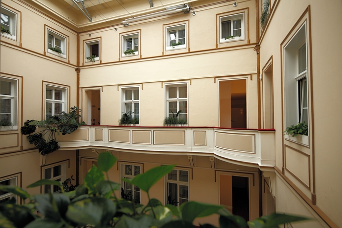 Imagen de los interiores del Hotel Wandl. Foto 9