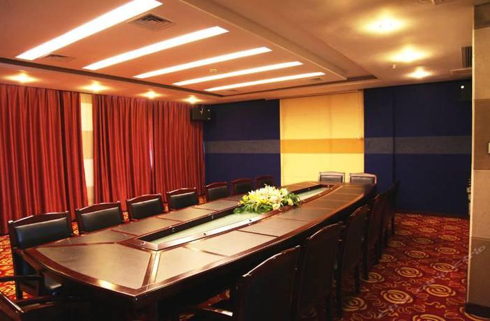 Imagen de los interiores del Hotel WangDao holiday inn in Qiandao Lake. Foto 10