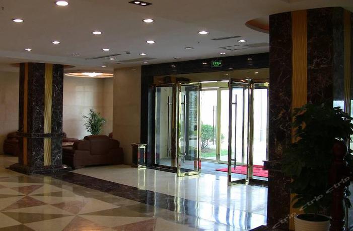 Imagen de los interiores del Hotel WangDao holiday inn in Qiandao Lake. Foto 11