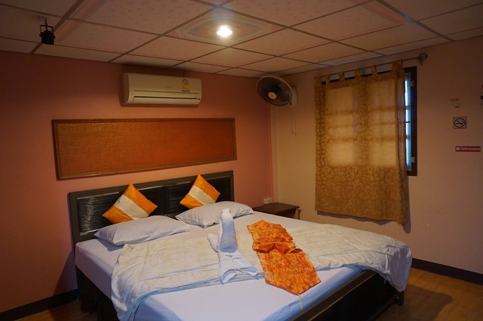 Imagen de la habitación del Hotel Wanghin Bungalow Donsak. Foto 2