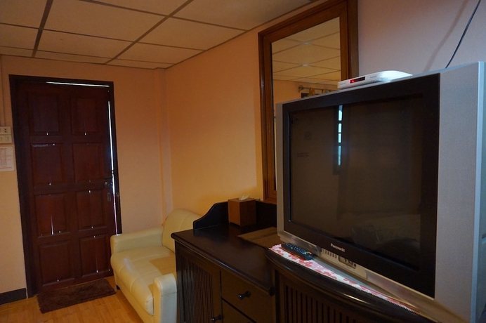 Imagen de la habitación del Hotel Wanghin Bungalow Donsak. Foto 11