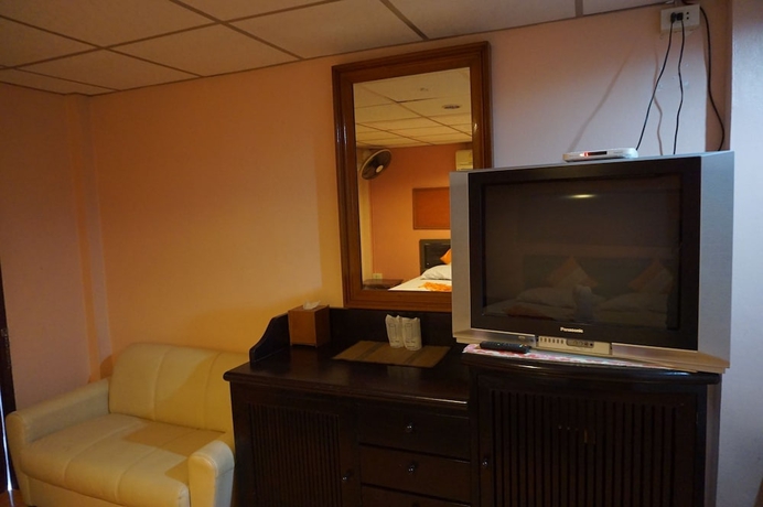 Imagen de la habitación del Hotel Wanghin Bungalow Donsak. Foto 14