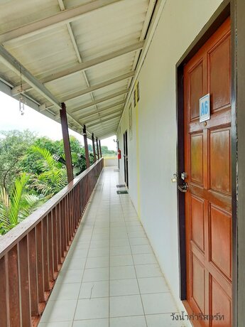 Imagen de la habitación del Hotel Wangnamkam Riverside Resort. Foto 27