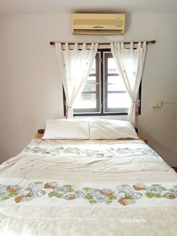 Imagen de la habitación del Hotel Wangnamkam Riverside Resort. Foto 32