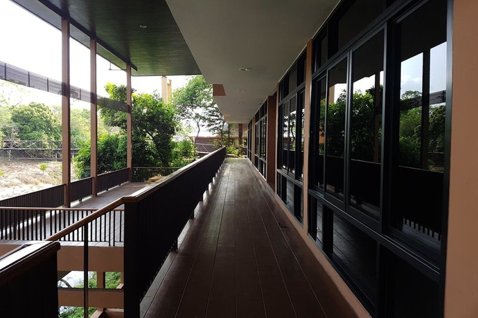 Imagen de los exteriores del Hotel Wangtaparb Resort. Foto 18