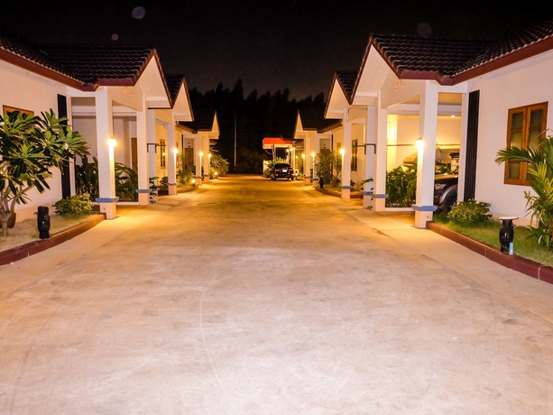 Imagen de los exteriores del Hotel Wangthatum. Foto 18