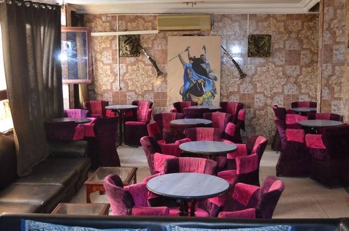 Imagen del bar/restaurante del Hotel Wani. Foto 1