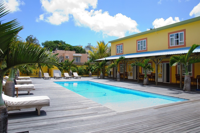 Imagen de la piscina del Hotel Wanna Studio Apartments. Foto 12