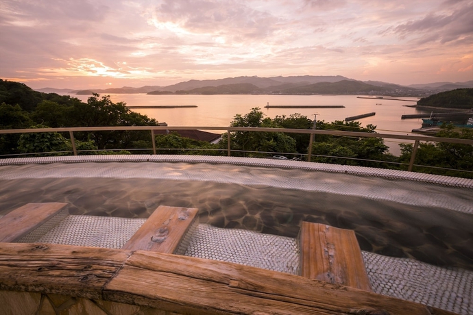 Imagen de la piscina del Hotel Wano Resort Hazu. Foto 18