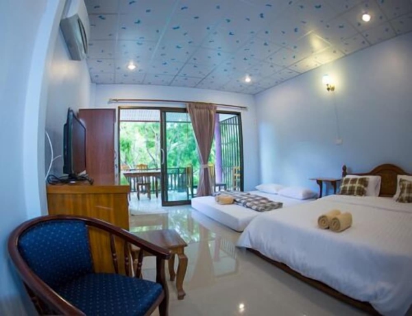 Imagen de la habitación del Hotel Warakorn Baansuan - Amphawa. Foto 3