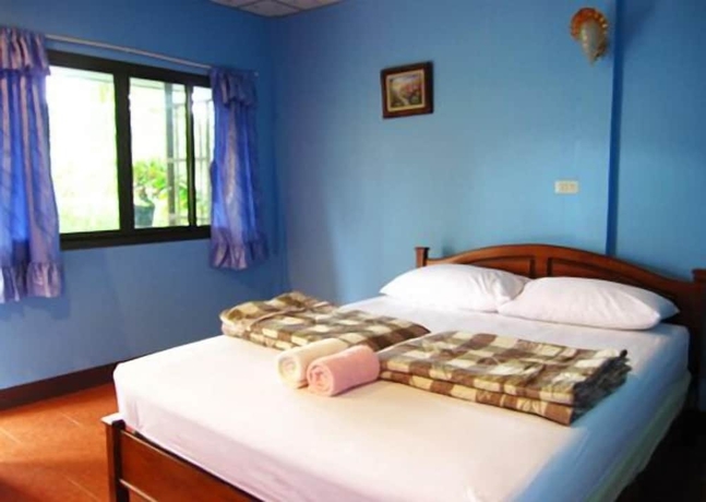 Imagen de la habitación del Hotel Warakorn Baansuan - Amphawa. Foto 4