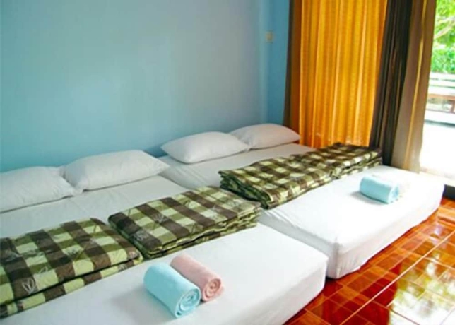 Imagen de la habitación del Hotel Warakorn Baansuan - Amphawa. Foto 11