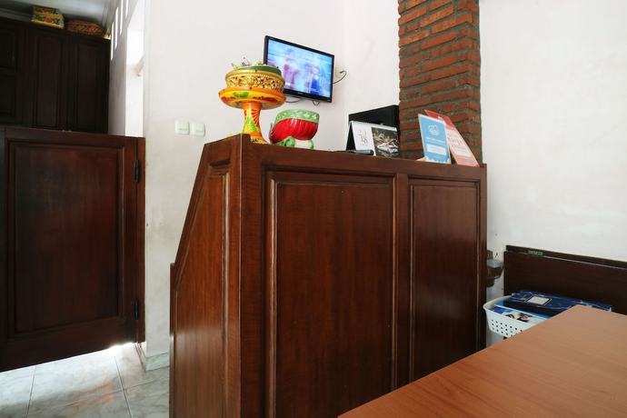 Imagen de los interiores del Hotel Warapsari Inn. Foto 19
