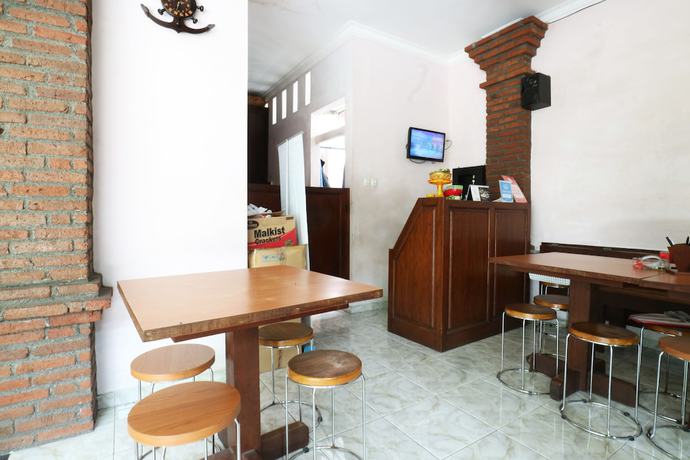 Imagen de los interiores del Hotel Warapsari Inn. Foto 20