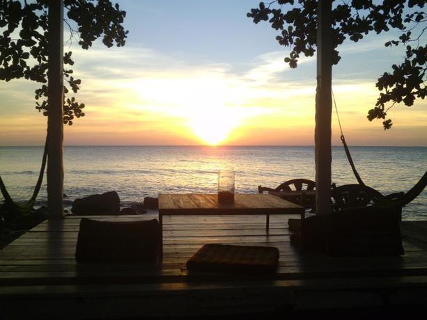 Imagen del bar/restaurante del Hotel Warapura Resort. Foto 5