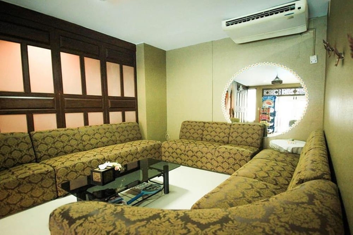 Imagen de los interiores del Hotel Waratee Spa Resort Villa. Foto 14