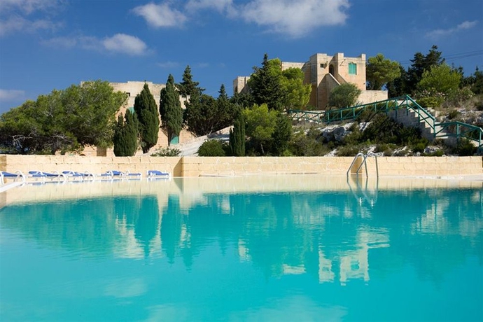 Imagen de la piscina del Hotel Wardija Hilltop Village. Foto 6