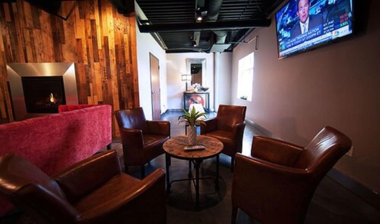 Imagen del bar/restaurante del Hotel Warehouse. Foto 2
