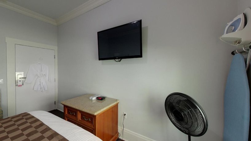 Imagen de la habitación del Hotel Warfield. Foto 20