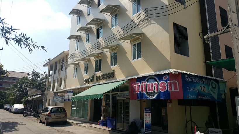 Imagen general del Hotel Warit Tower At Chang Phuak By Hjz. Foto 2