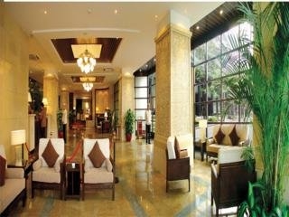 Imagen de los interiores del Hotel Warm Yes Business. Foto 4