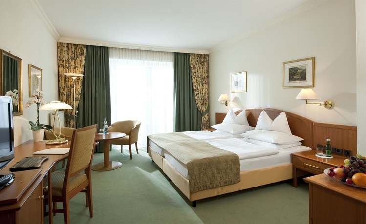 Imagen de la habitación del Hotel Warmbaderhof. Foto 4