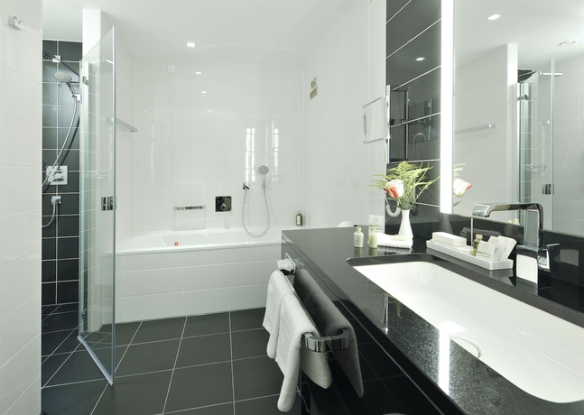 Imagen de la habitación del Hotel Warmbaderhof. Foto 7