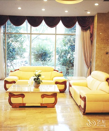 Imagen de los interiores del Hotel Warmjoy Majesty Hotels. Foto 14