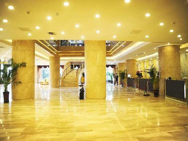 Imagen de los interiores del Hotel Warmjoy Majesty Hotels. Foto 15