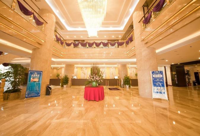 Imagen de los interiores del Hotel Warmjoy Majesty Hotels. Foto 19