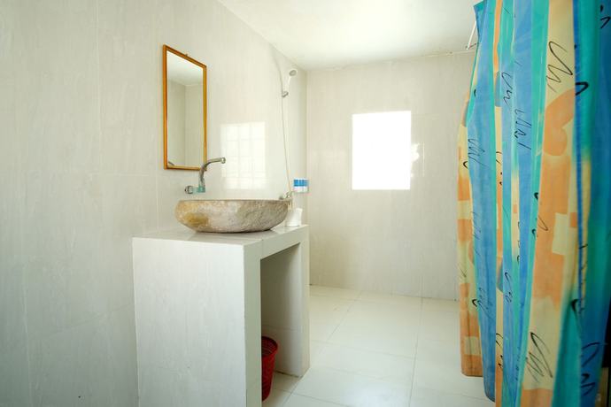 Imagen de la habitación del Hotel Warna Beach. Foto 2