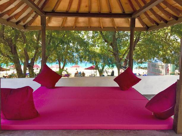 Imagen de la habitación del Hotel Warna Beach. Foto 8