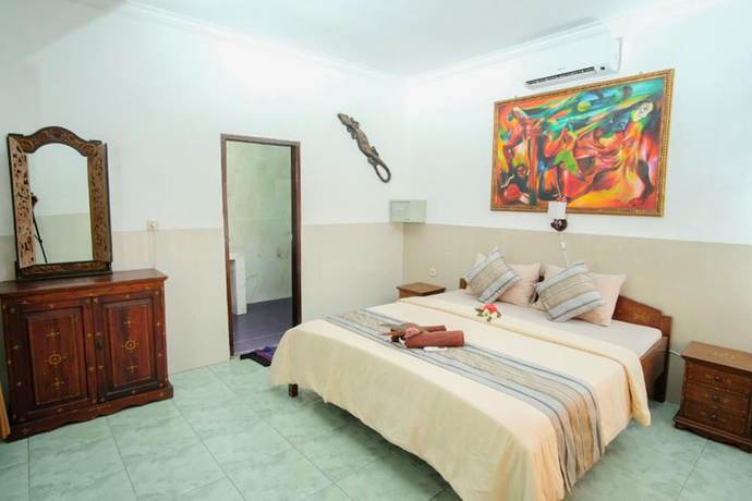 Imagen de la habitación del Hotel Warna Beach. Foto 11