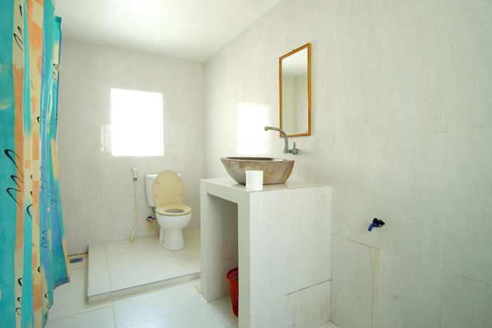 Imagen de la habitación del Hotel Warna Beach. Foto 13