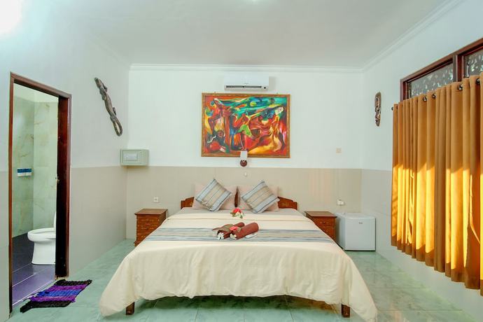 Imagen de la habitación del Hotel Warna Beach. Foto 15