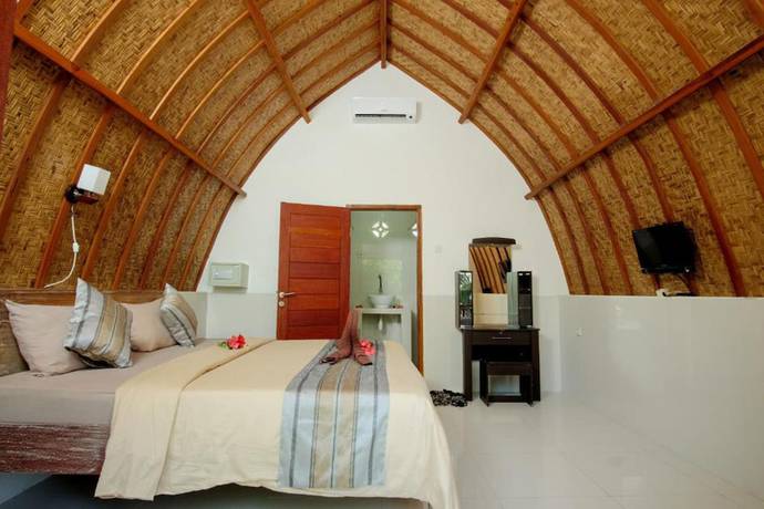 Imagen de la habitación del Hotel Warna Beach. Foto 17