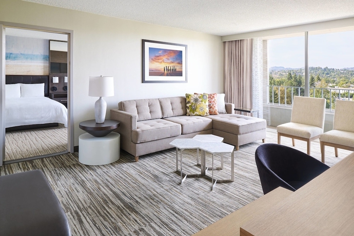 Imagen de la habitación del Hotel Warner Center Marriott Woodland Hills. Foto 13