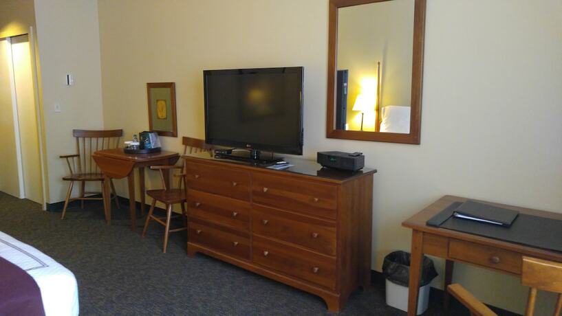 Imagen de la habitación del Hotel Warren Conference Center And Inn. Foto 15