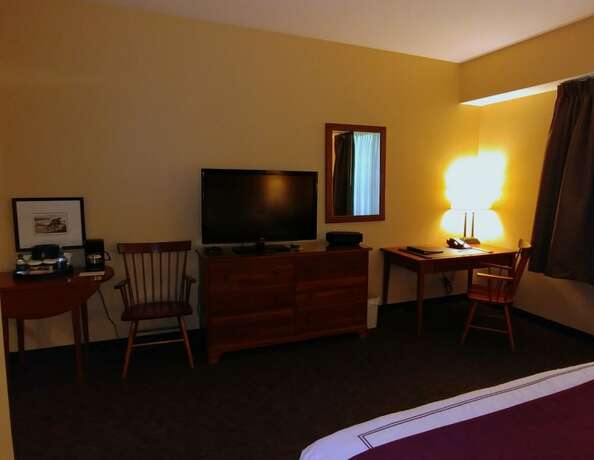 Imagen de la habitación del Hotel Warren Conference Center And Inn. Foto 17