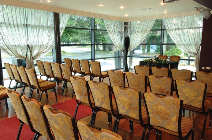 Imagen de los interiores del Hotel Warrington Fir Grove Hotel, Sure Collection by BW. Foto 11