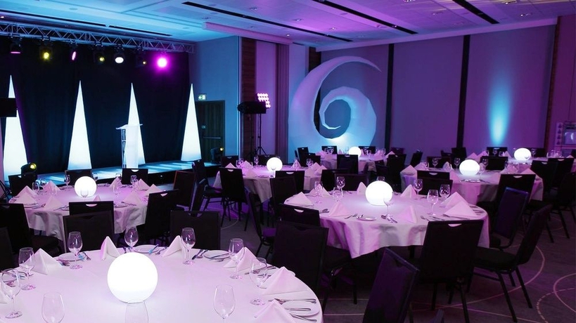 Imagen de los interiores del Hotel Warsaw Plaza. Foto 10