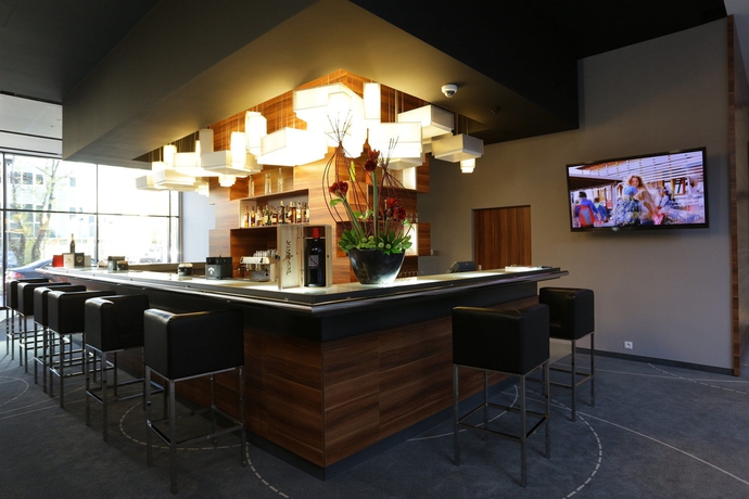 Imagen del bar/restaurante del Hotel Warsaw Plaza. Foto 4