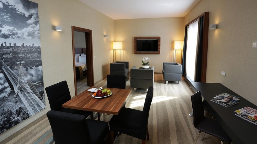 Imagen de los interiores del Hotel Warsaw Plaza. Foto 12