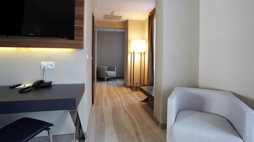 Imagen de los interiores del Hotel Warsaw Plaza. Foto 13