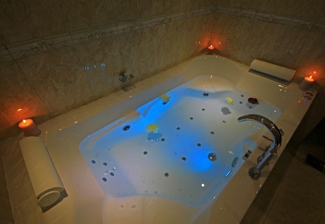 Imagen de la habitación del Hotel Warwick Al Jubail. Foto 2