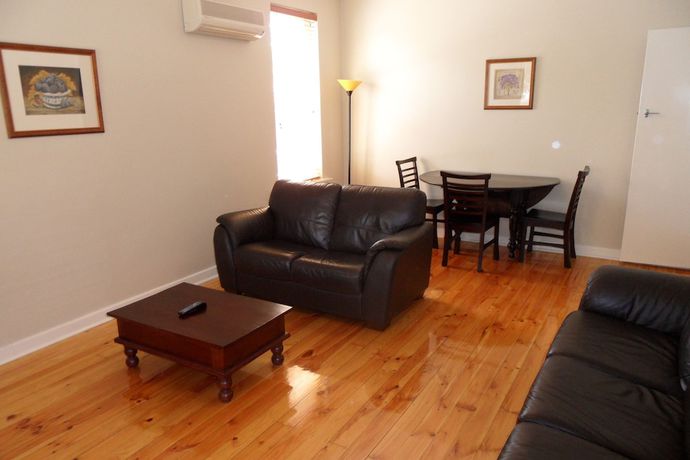 Imagen de la habitación del Hotel Warwick Apartment. Foto 8