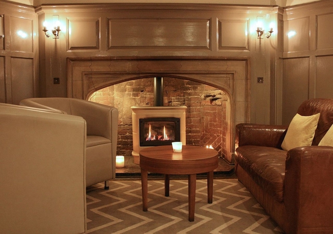 Imagen de los interiores del Hotel Warwick Arms. Foto 17