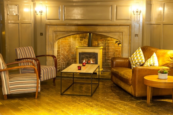 Imagen de los interiores del Hotel Warwick Arms. Foto 19